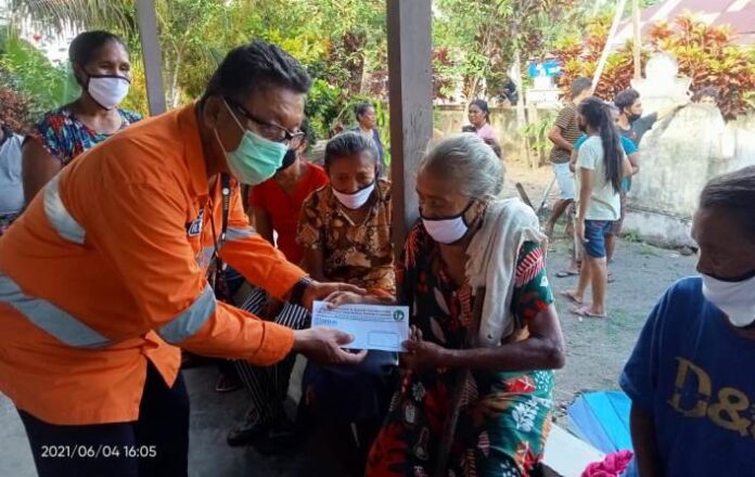 NHM Peduli, H Robert & Ilham Habibie Foundation Bekerjasama Yayasan Al Qohhar Serahkan Santunan di 83 Desa Lingkar Tambang